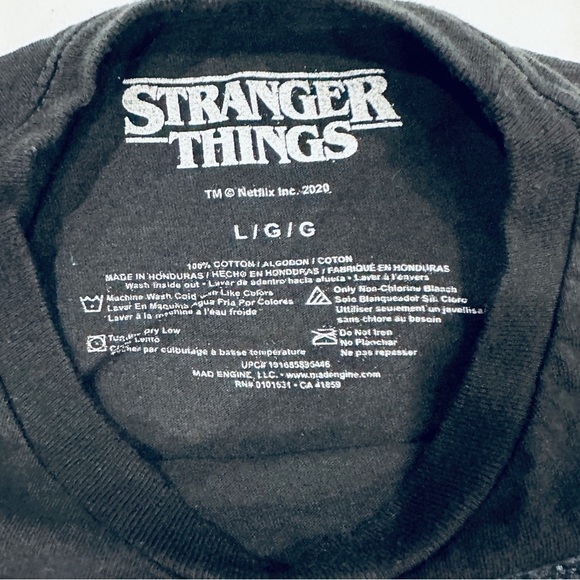 Netflix Stranger Things Season 1 Black Graphic T-Shirt - Picture 3 of 5